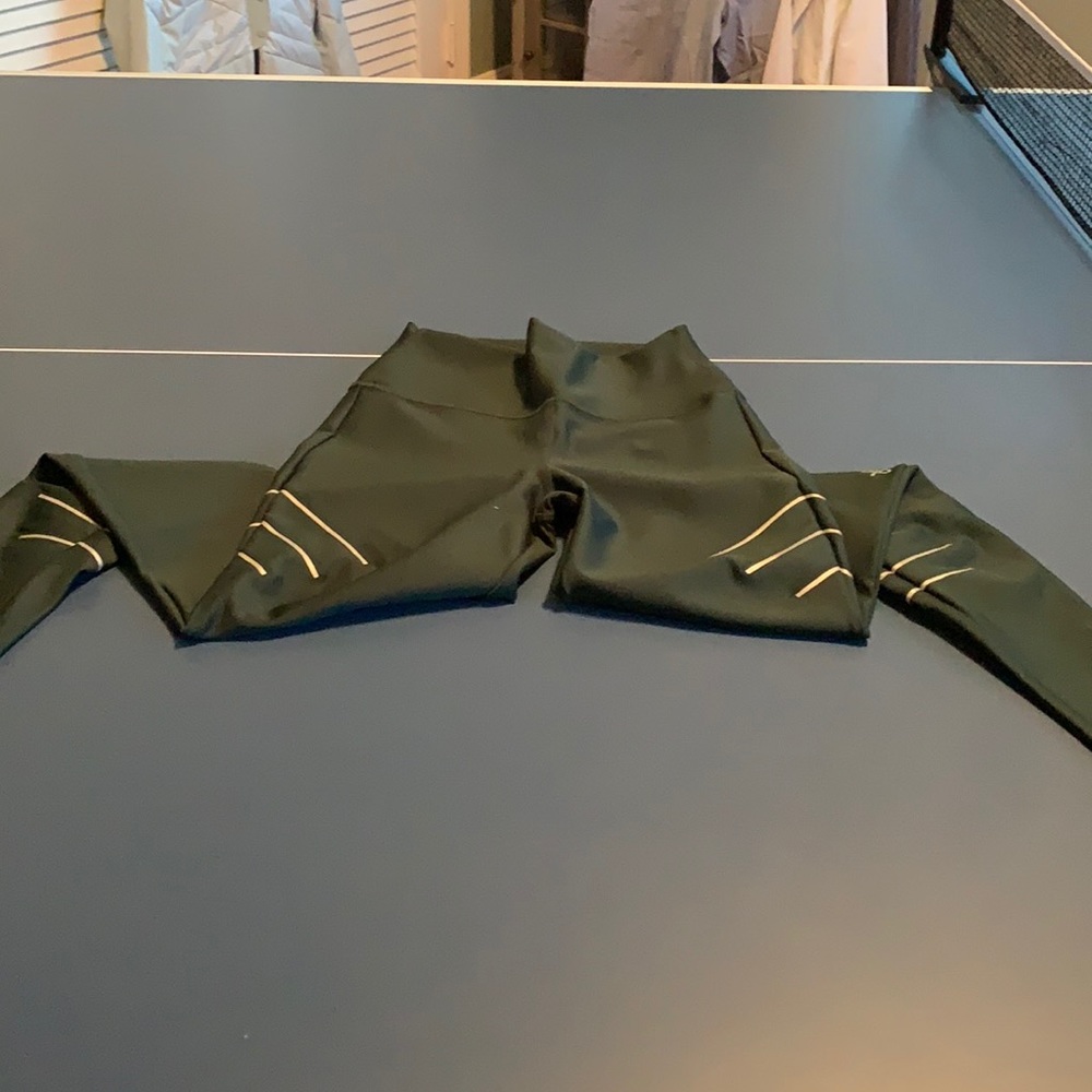 NWOT Alo yoga high waist reflective leggings